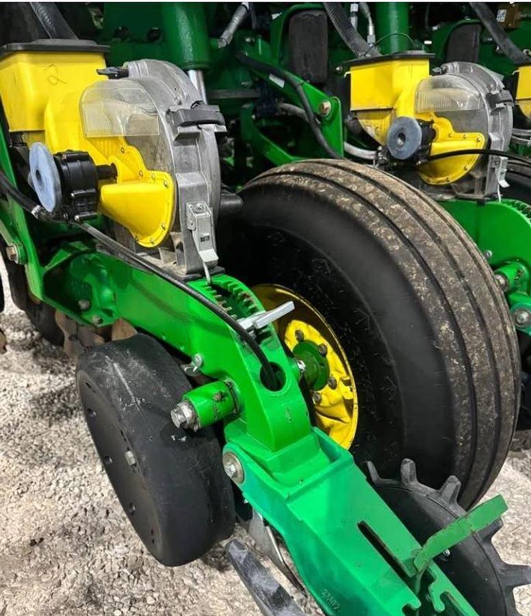 Used 2012 John Deere 1790 Planter