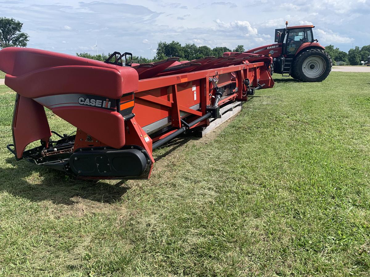 Used CASE IH 3412 Header