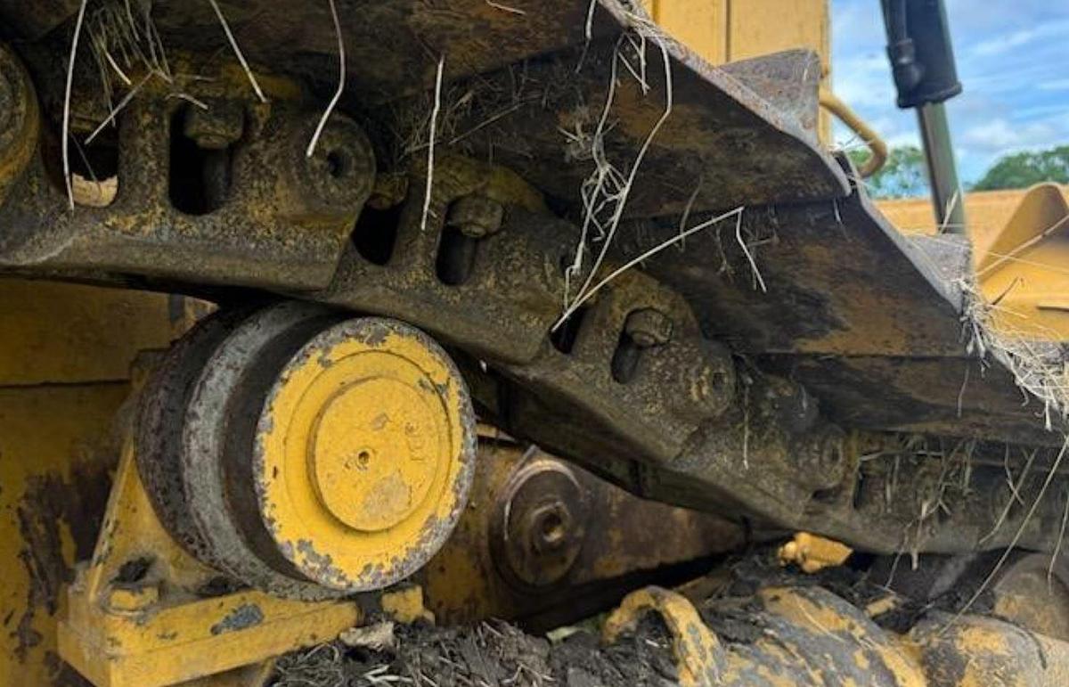 Used 2005 Caterpillar D6R XL LI