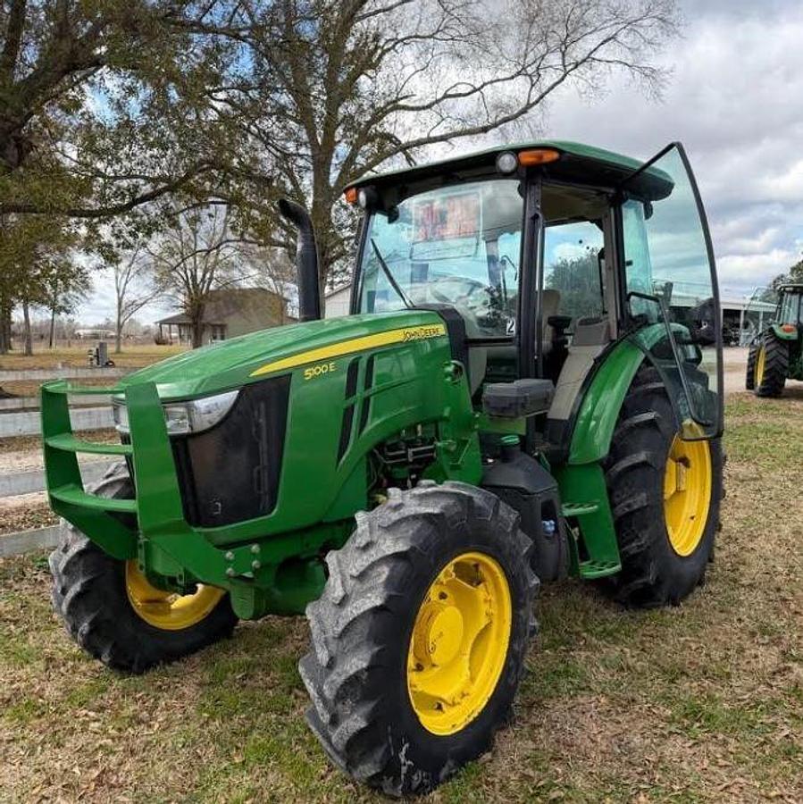 Used 2022 John Deere 5100e