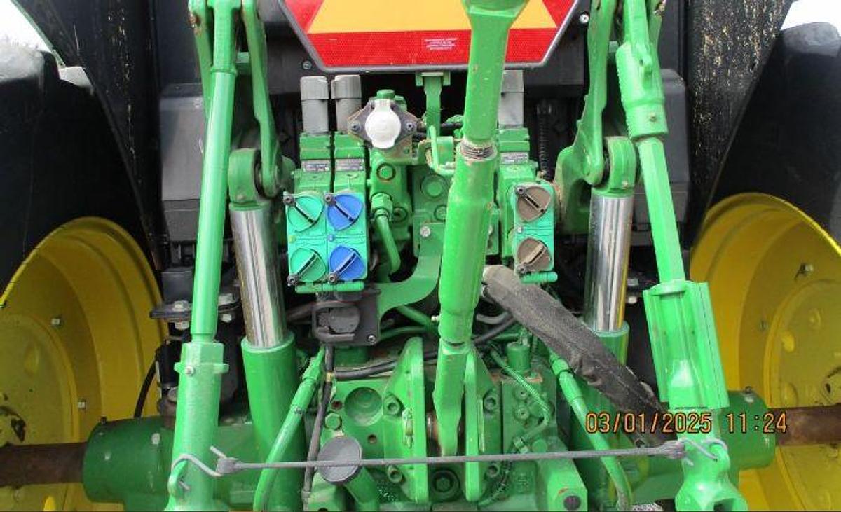 Used 2017 JOHN DEERE 6110M