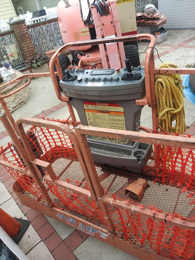 Used 2002 JLG 450 Lift