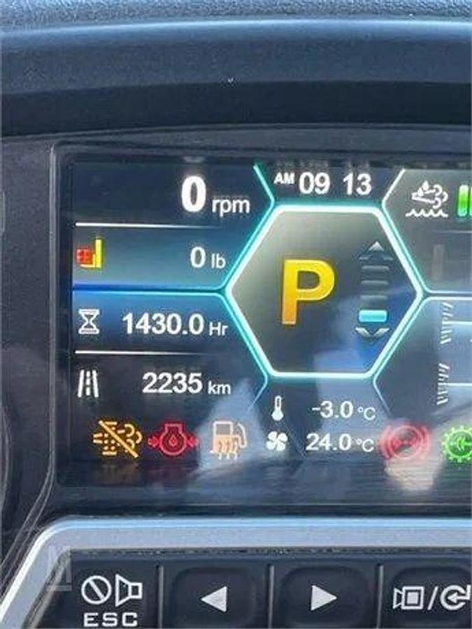 Used 2022 Hyundai 160D-9