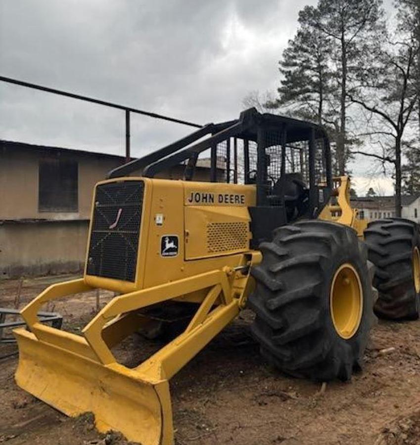 Used 1983 John Deere 640