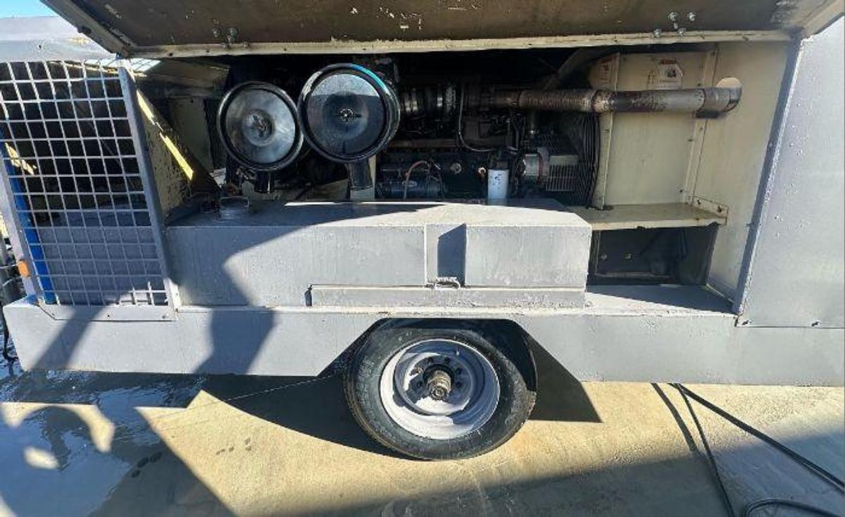 Used 2000 Ingersoll-Rand 600 CFM Air Compressor