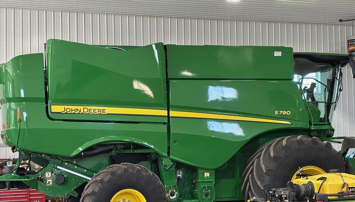 Used 2019 John Deere S790