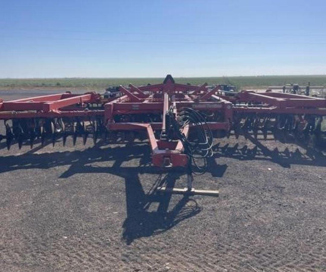 Used 2022 Kuhn Krause 8215-31W Tractor