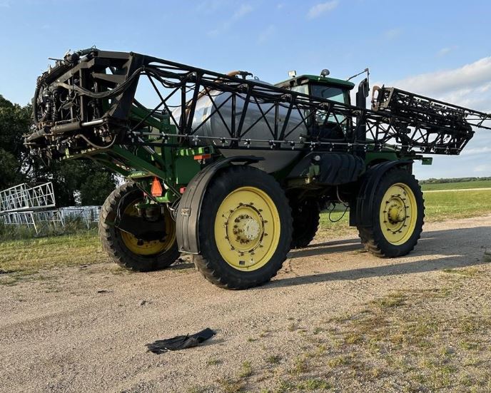 2011 John Deere 4930 Sprayer