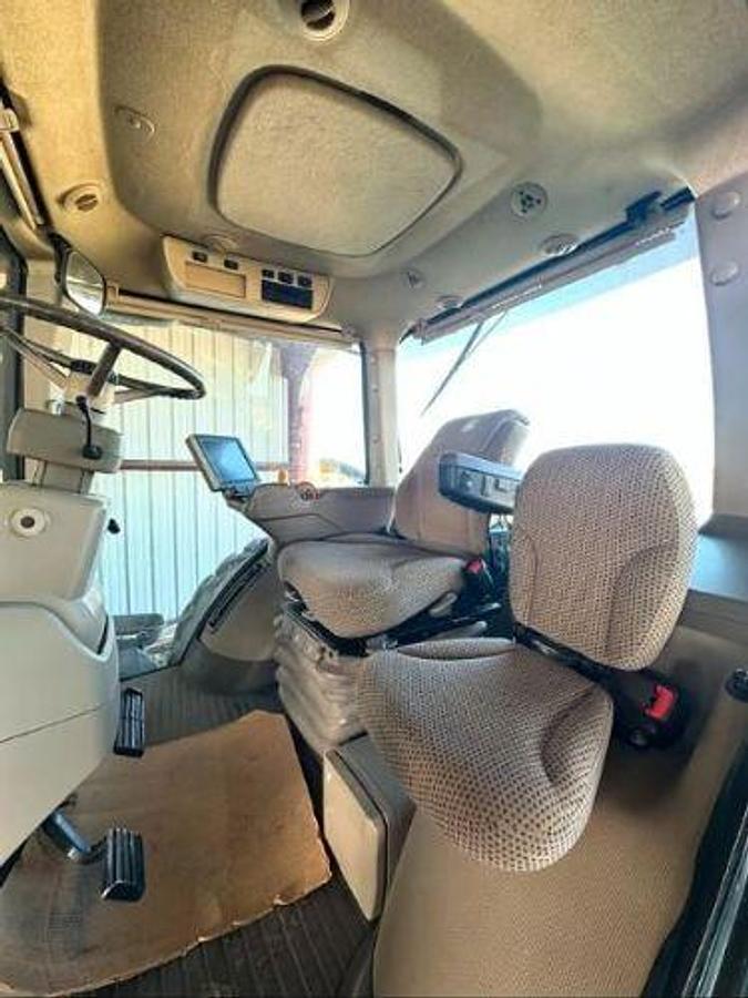 Used 2018 JOHN DEERE 8320R