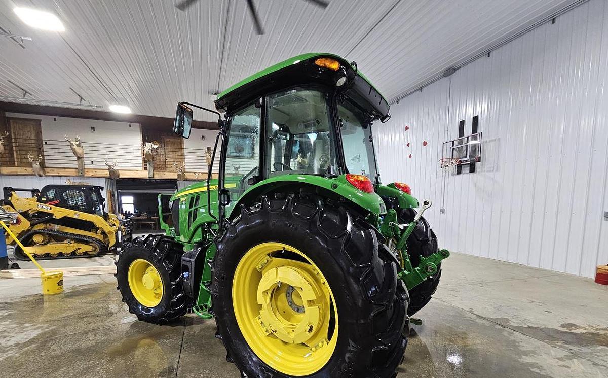 Used 2022 John Deere 6105E