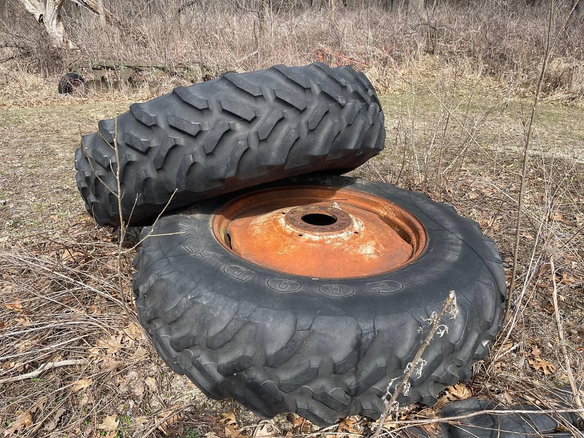 Used 1960 Allis Chalmers 210