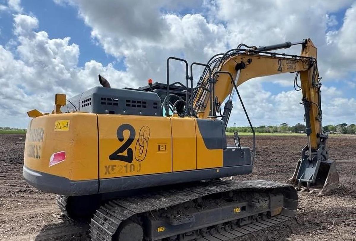 Used 2023 XCMG XE210U