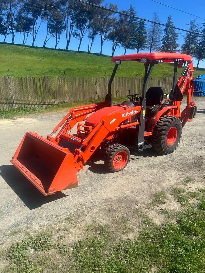 Used Kubota B26 Loader/Backhoe