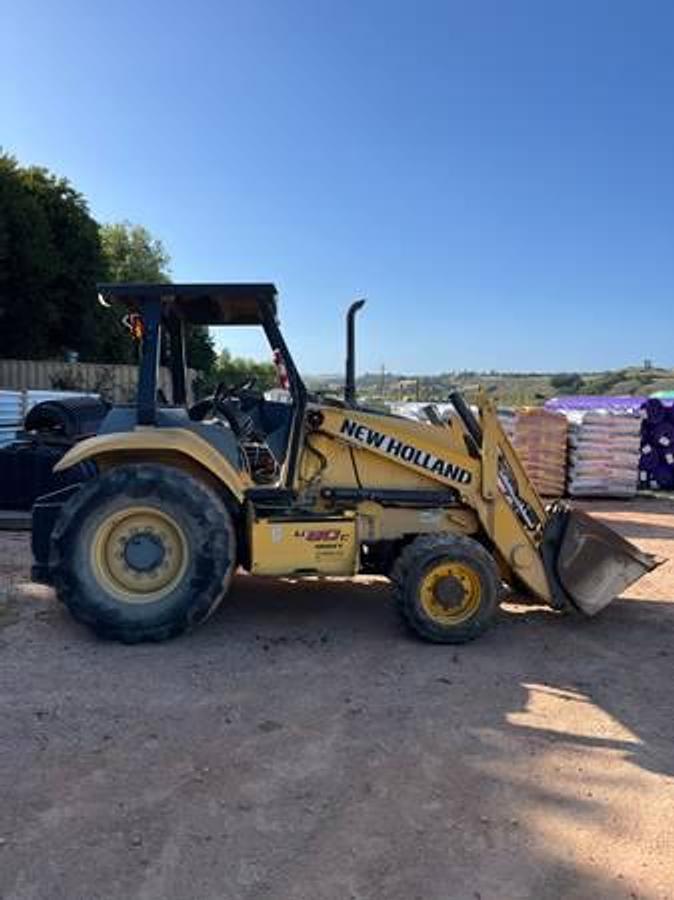 Used New Holland U80C Loader