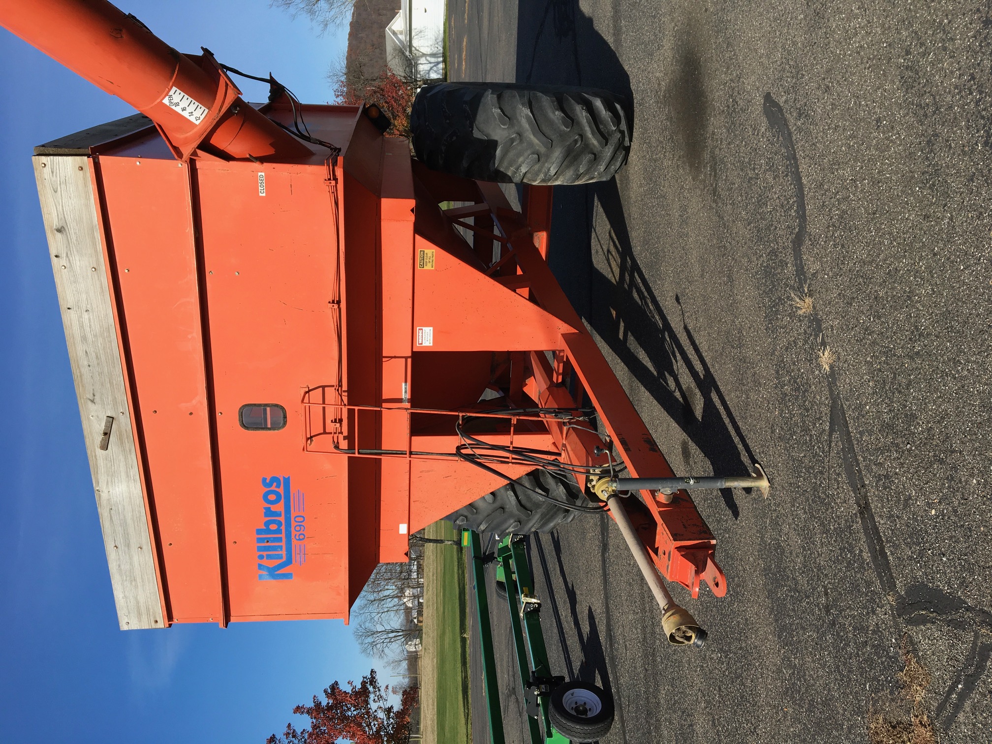 Used Unverferth HT25 & Killbros 690