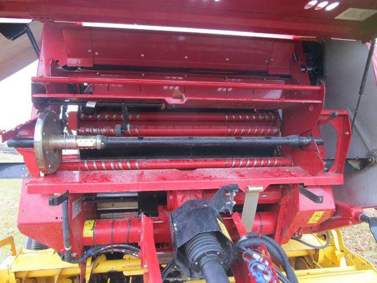 Used 2016 NEW HOLLAND Roll Belt 460