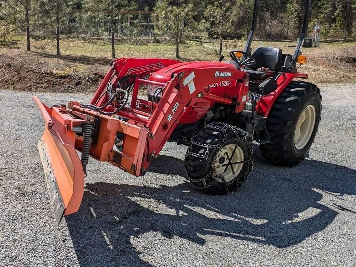 Used 2017 Branson 4520R w/ BL25R Loader