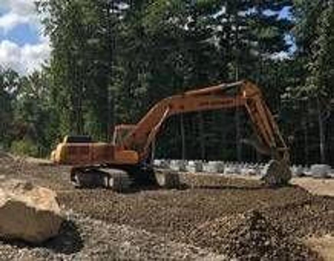 Used 1999 Hyundai 320 LC-3