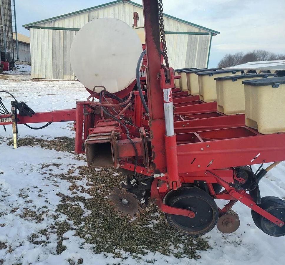Used 1993 CASE IH 900 Planter