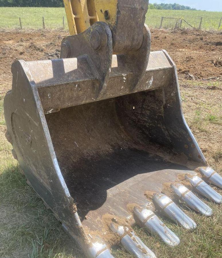 Used 2015 Komatsu PC490LC-10