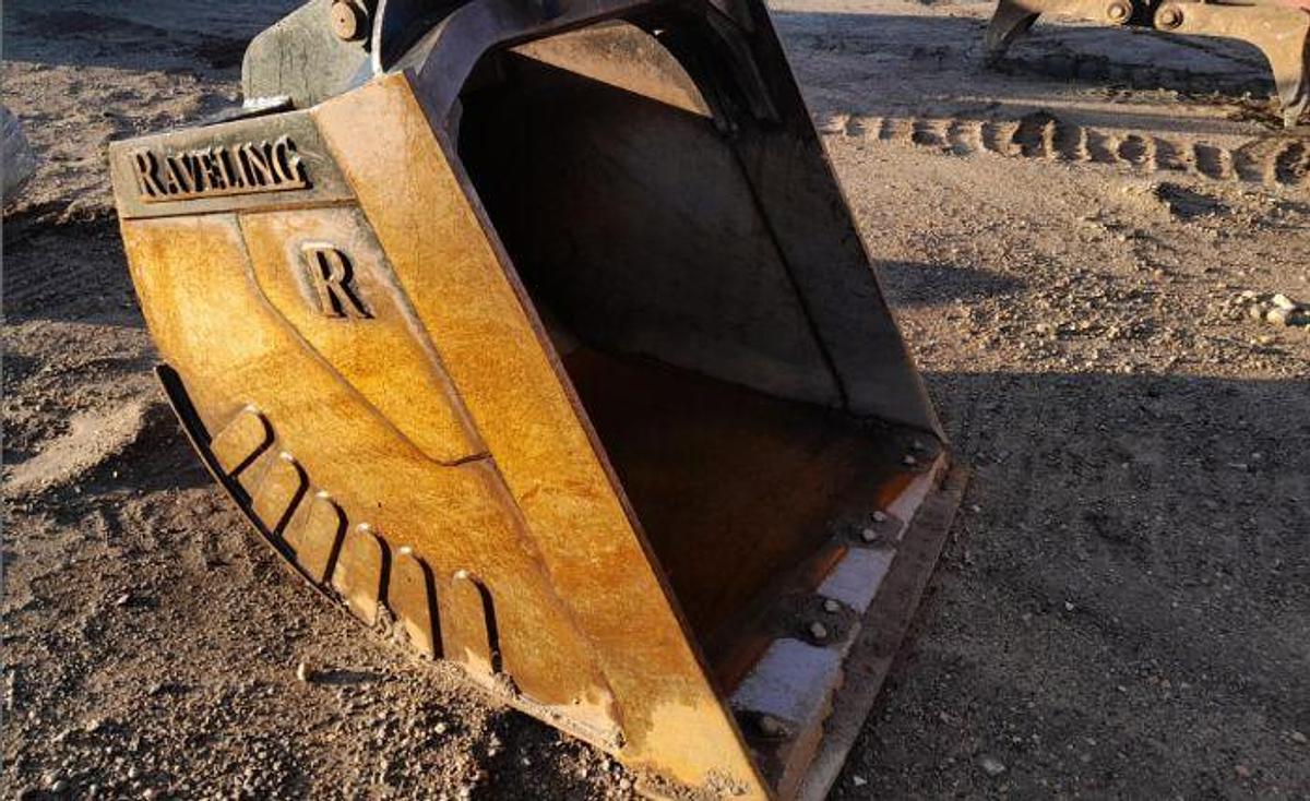 Used 2019 KOMATSU PC210 LC