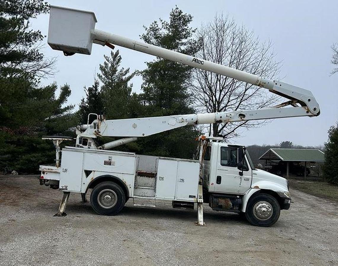 Used 2008 ALTEC AA755MH MOUNTED ON 2008 INTERNATIONAL DURASTAR 4300