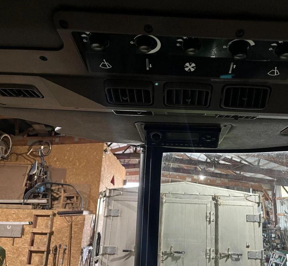 Used 1986 JOHN DEERE 4650 Tractor