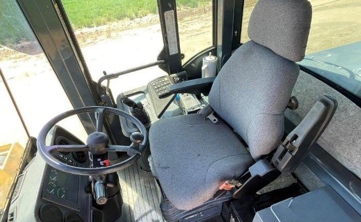 Used 2004 JOHN DEERE 544J