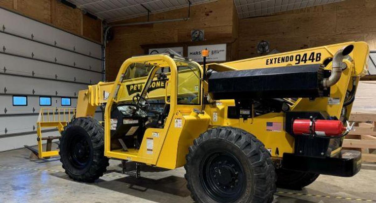 Used 2017 PETTIBONE Extendo 944B