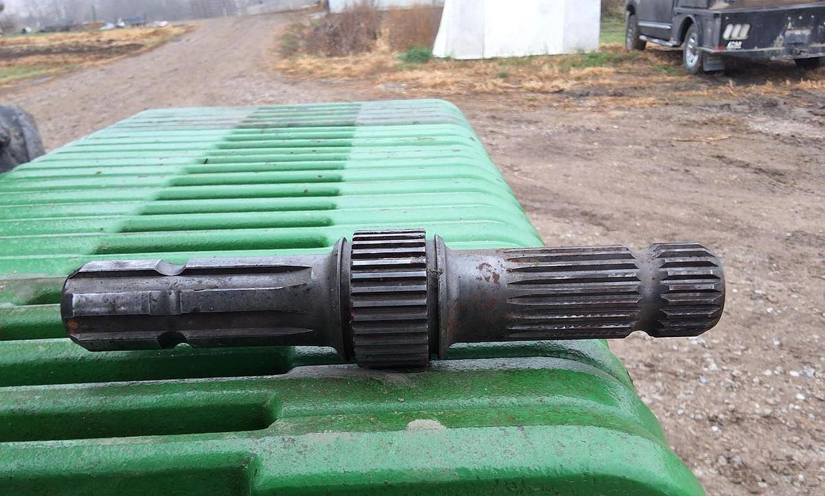 Used 2011 John Deere 7260R Tractor