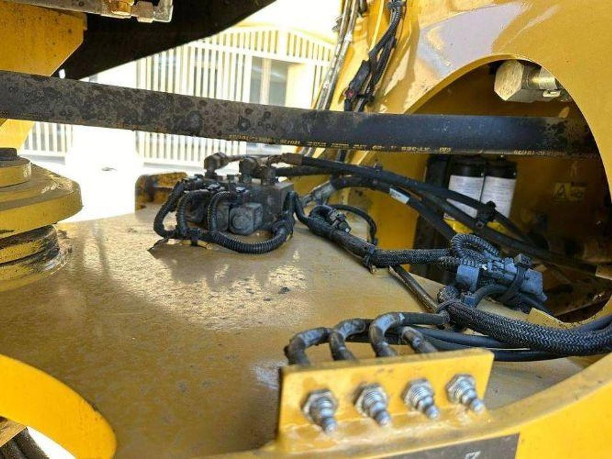 Used 2015 CATERPILLAR 930K Wheel Loader