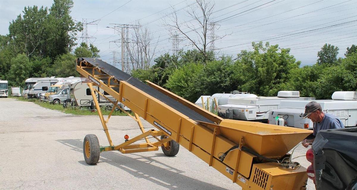 Used 2013 Screen Machine Might 2