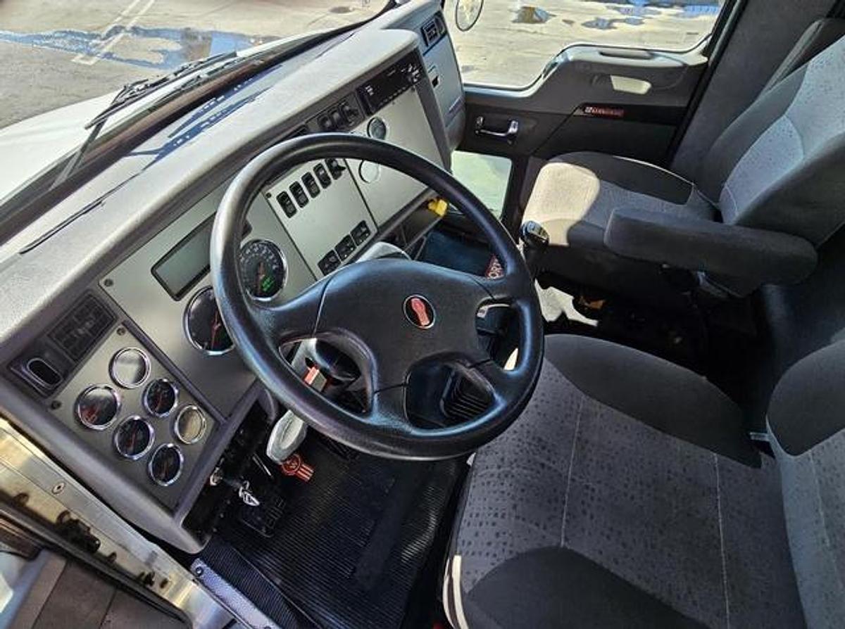 Used 2017 Palfinger PK15500 Mounted on a 2017 Kenworth T370