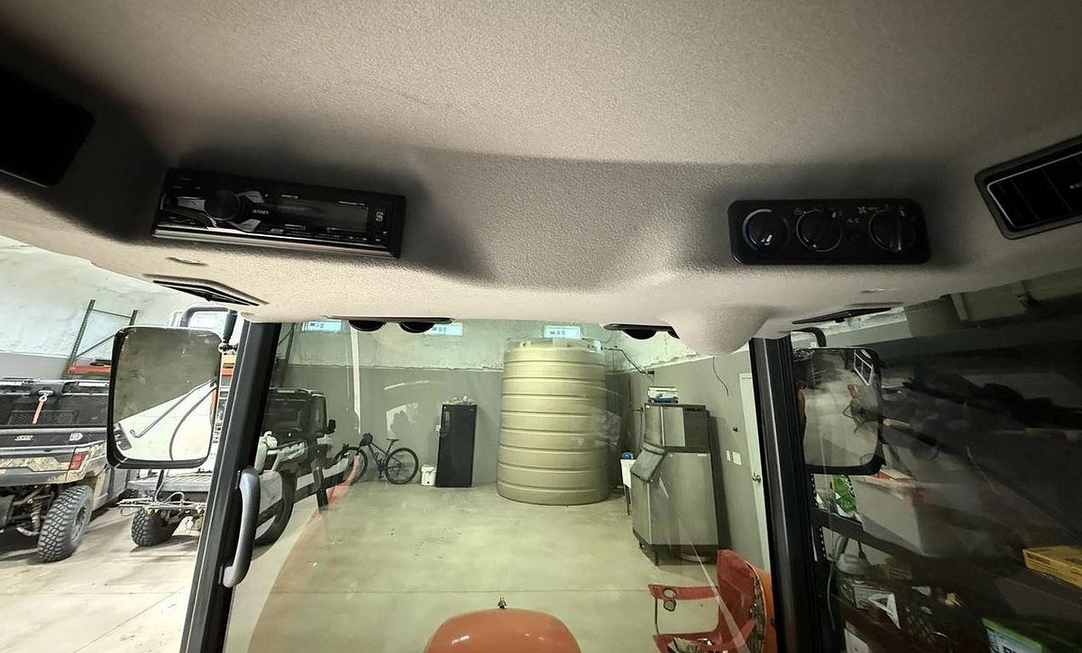 Used 2024 KUBOTA LX4020HSD Tractor