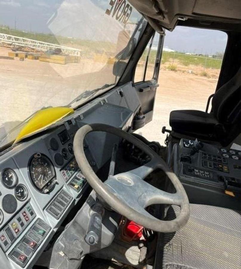 Used 2008 Grove GMK6220L