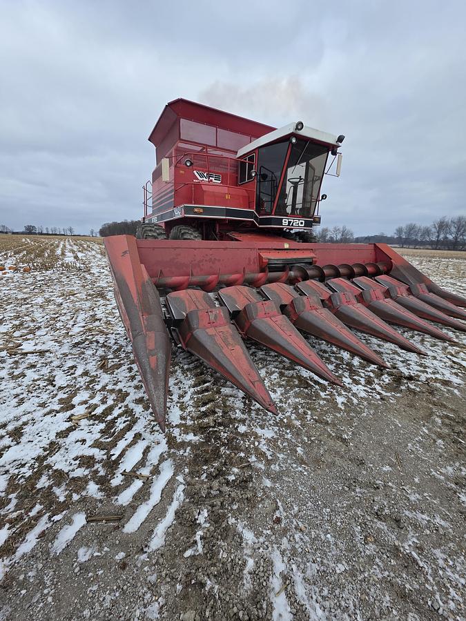 Used 1982 WHITE 9720 Combine