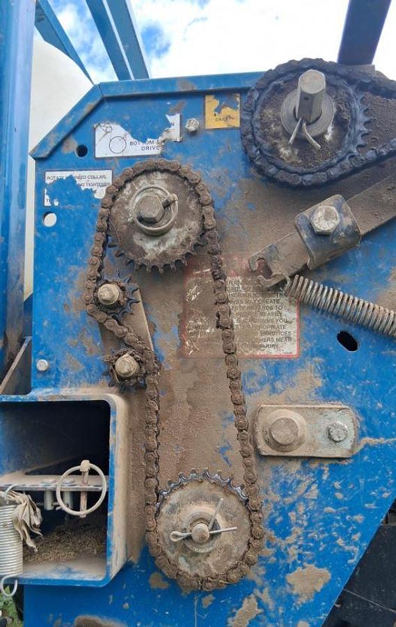 Used 2009 Kinze 3600 Planter