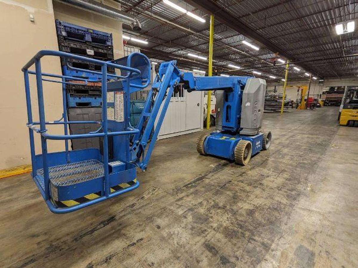 Used 2013 Genie Z-30/20N