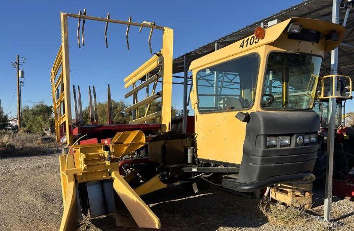 Used 2006 NEW HOLLAND BW28
