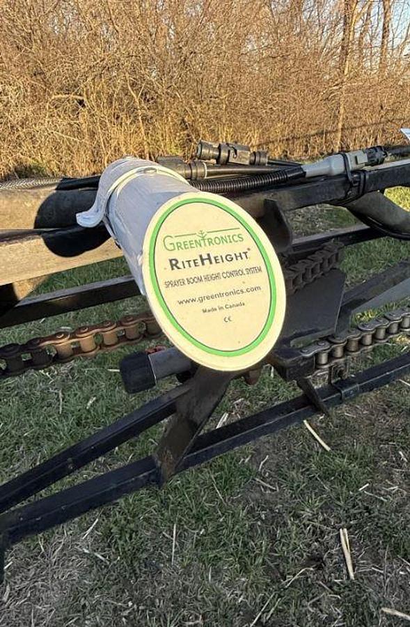 Used 2000 John Deere 4700