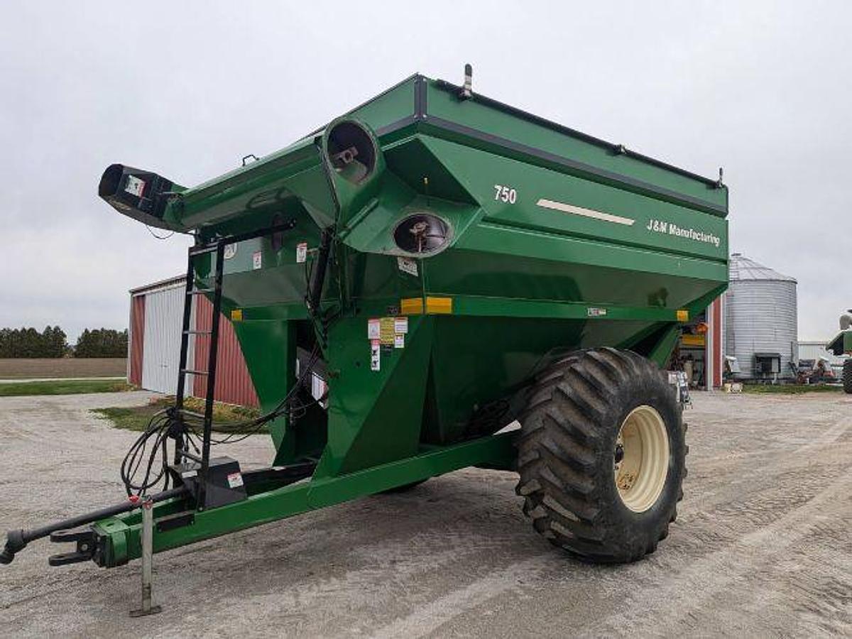 Used Unknown J and M 750 14 Grain Cart