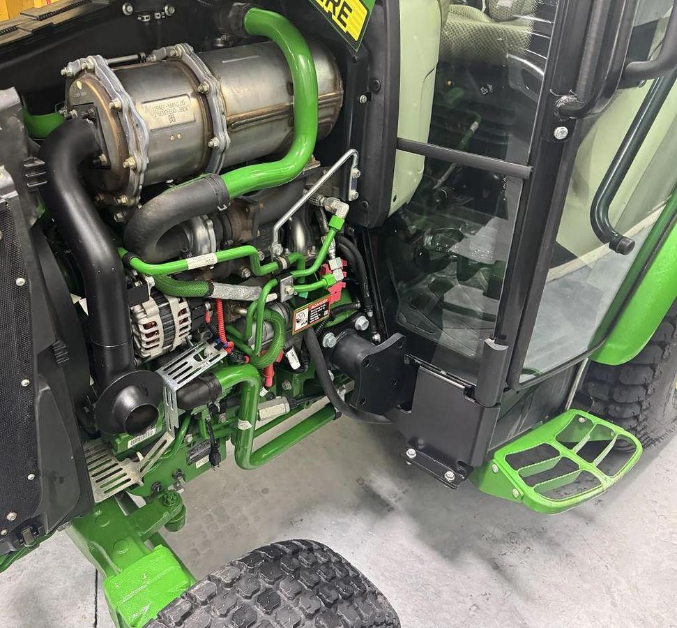 Used 2022 John Deere 3046R