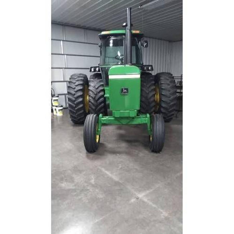 Used 1981 JOHN DEERE 4440