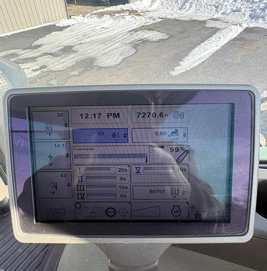 Used 2011 JOHN DEERE 8335R Tractor