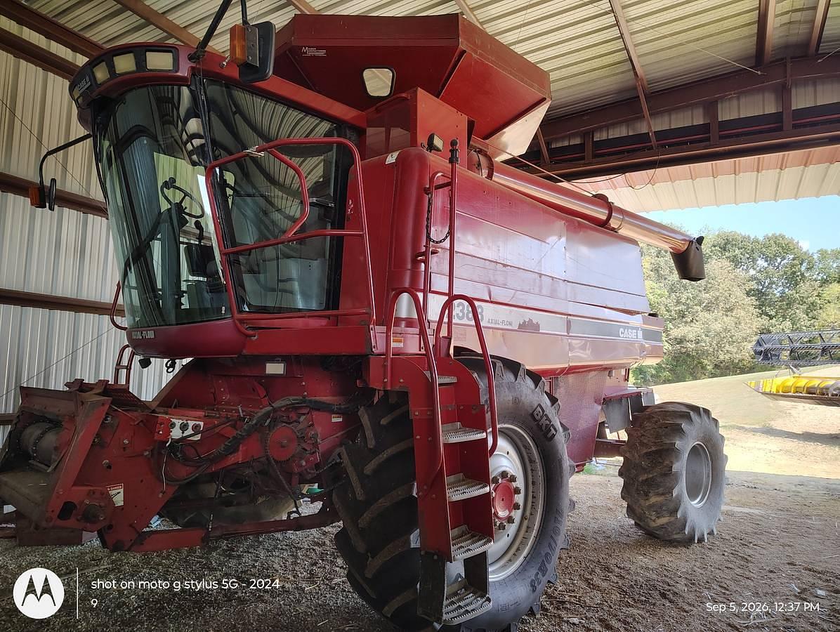 Used 1999 Case 2388H Combine