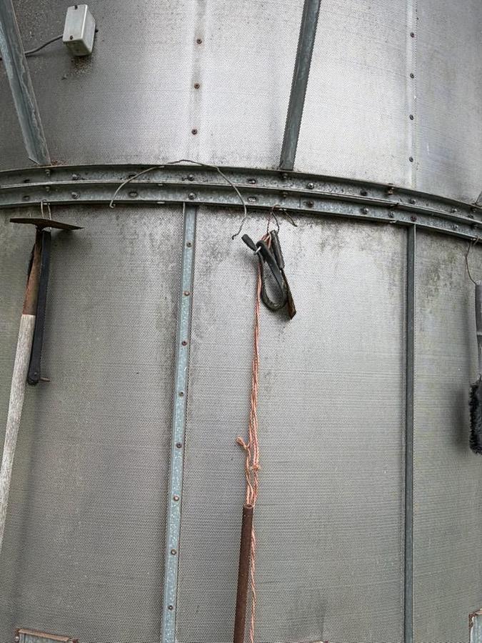 Used Kan-Sun Model 10-21-210 Grain Dryer