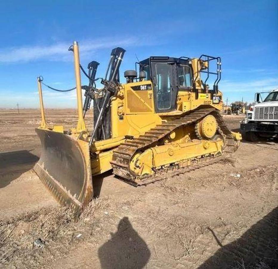 Used 2018 CATERPILLAR D6T