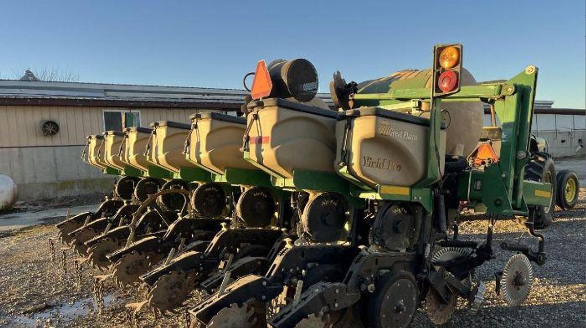 Used 2015 Great Plaines YP625A-12TR