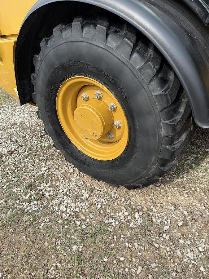 Used 2019 Caterpillar 906m