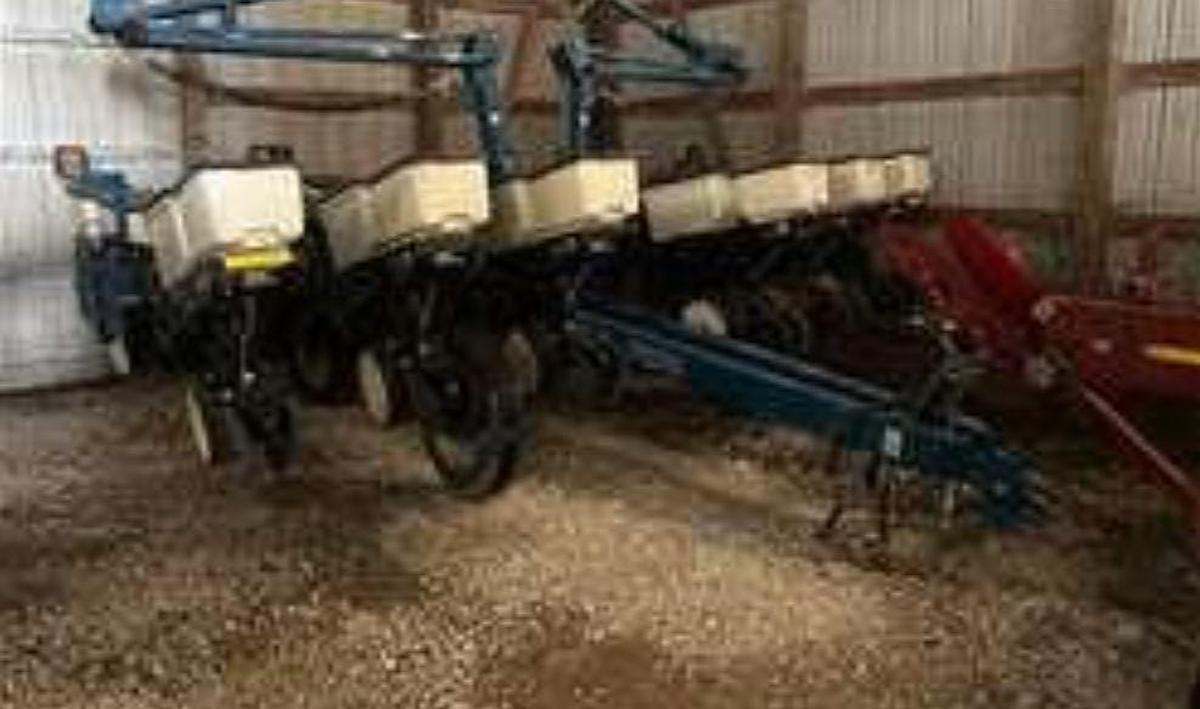 Used 2007 KINZE 3200